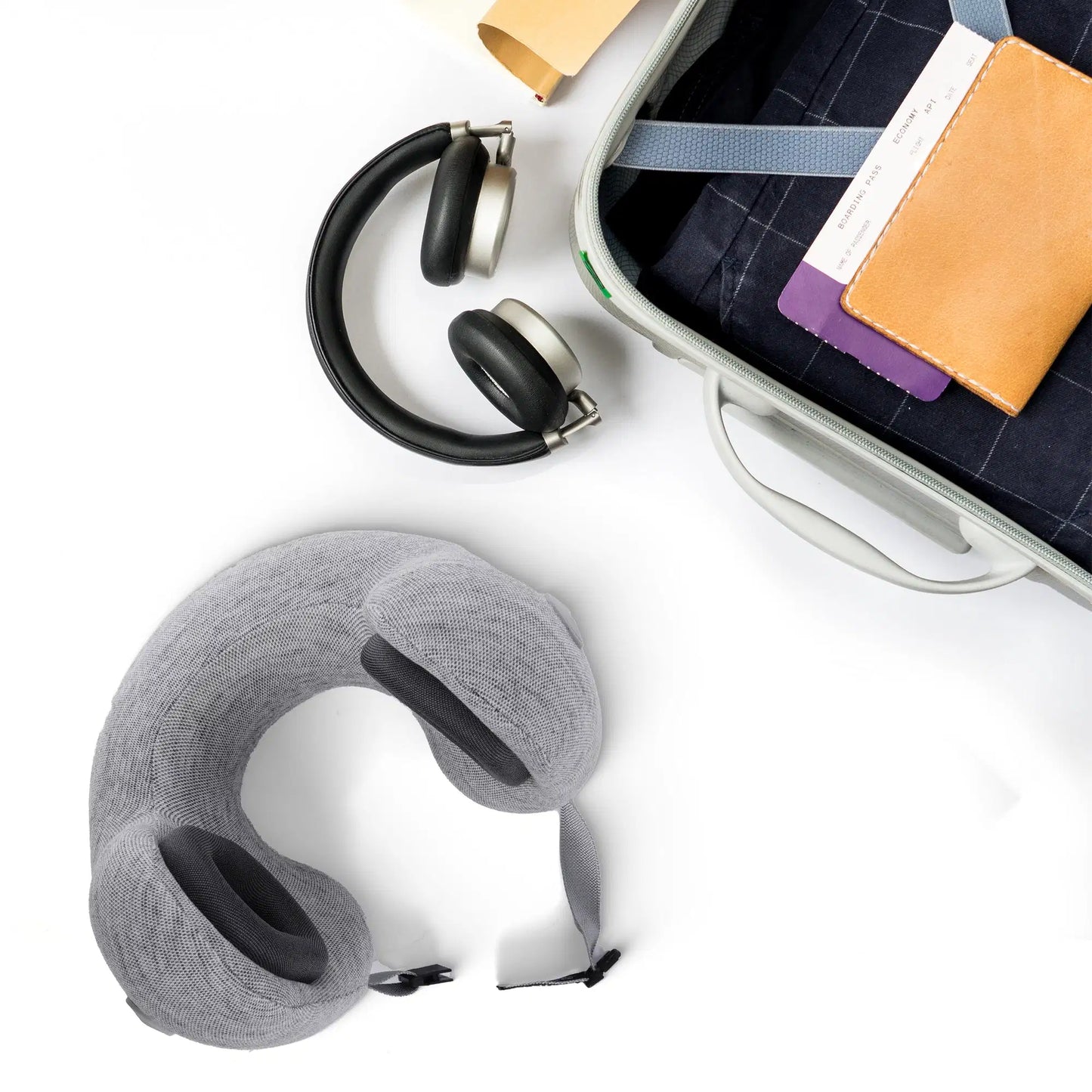 Noise-Cancelling Travel Pillow: Your Ticket to Tranquil Journeys